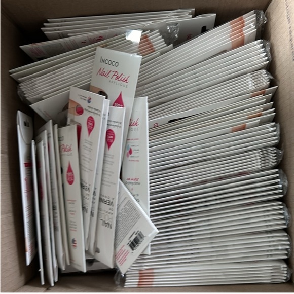 pearl next door white incoco nails wedding - Picture 3 of 16